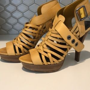 7.5 high yellow heels